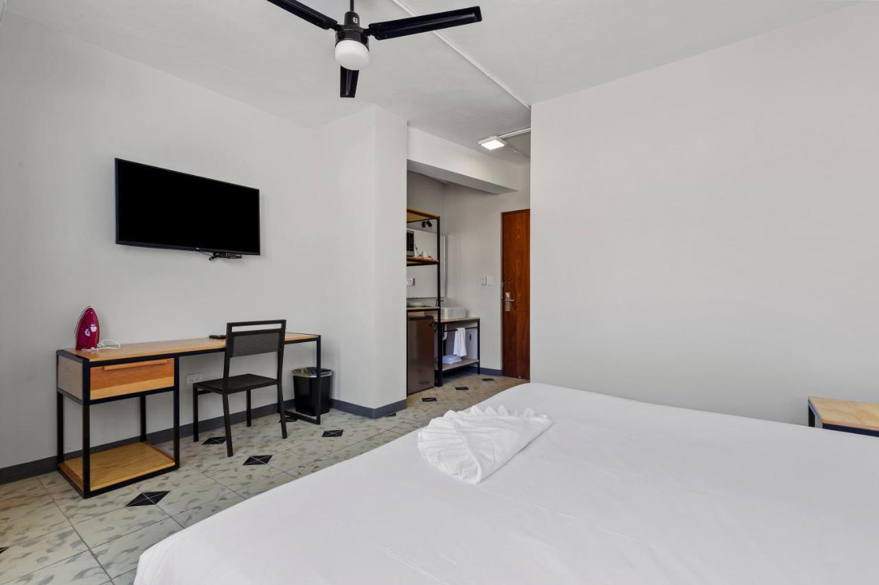 Suites Reforma By Homirent Мерида Екстериор снимка